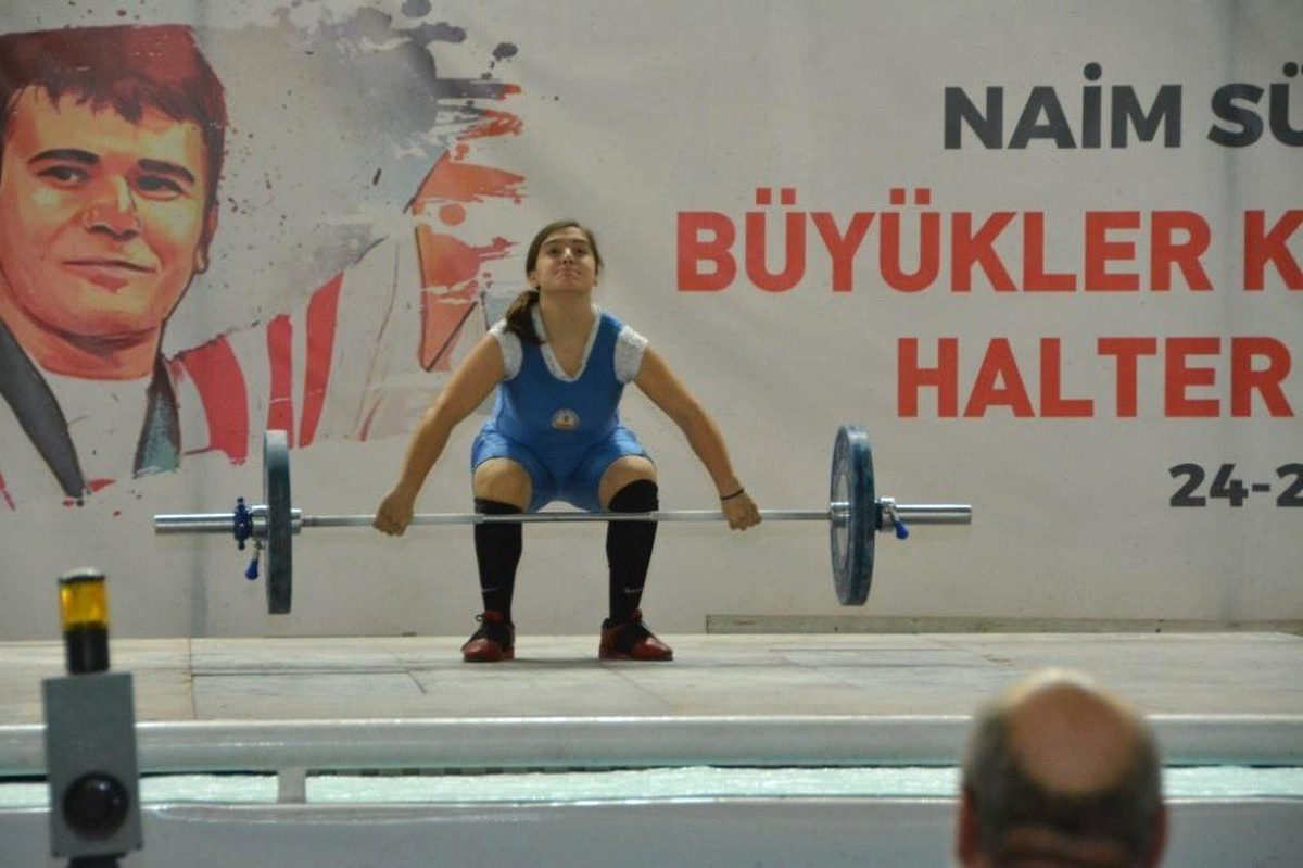 Halter Büyükler Türkiye Şampiyonası\'nda 528 Sporcu Yarıştı