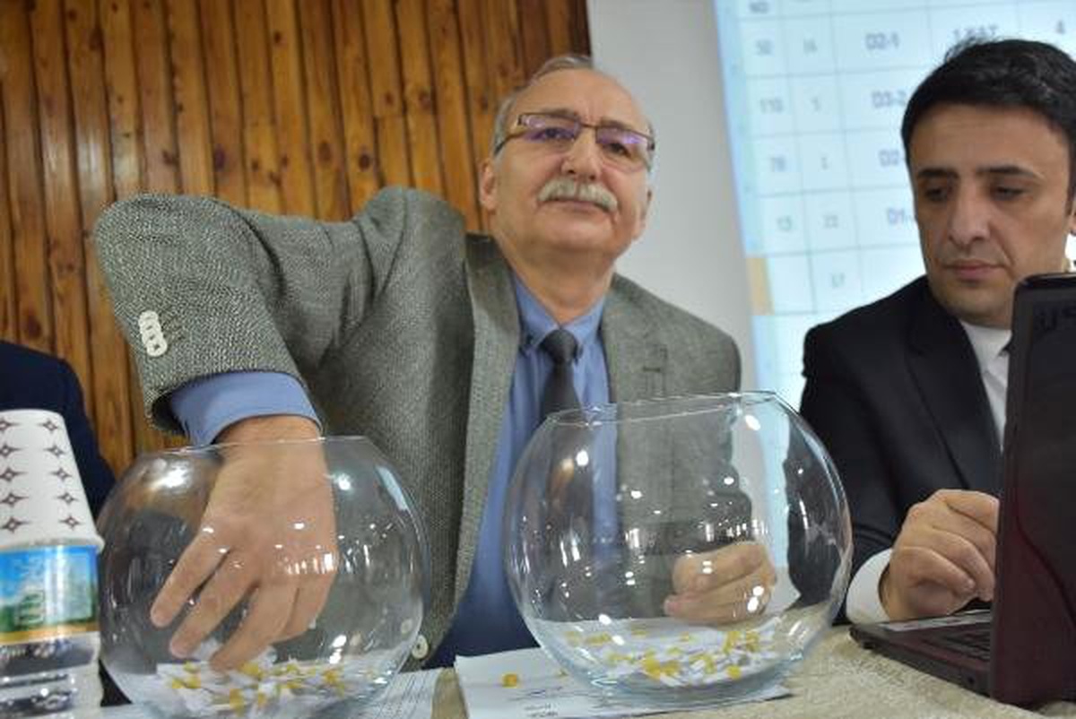 İvrindi\'de TOKİ Konutları İçin Kura Heyecanı
