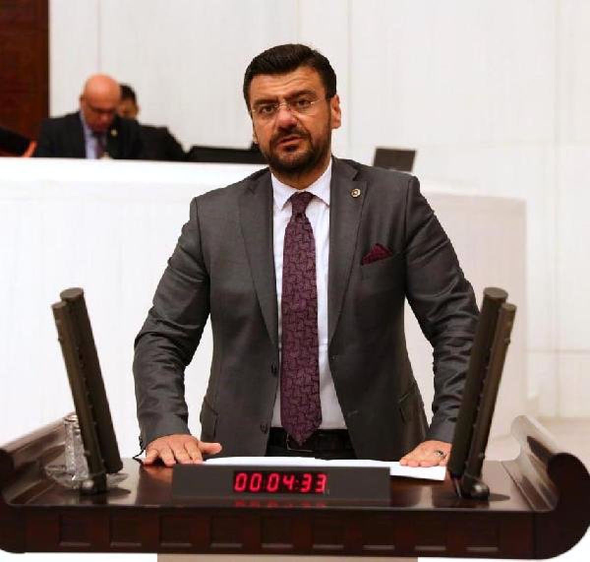 İyi Parti\'nin Manisa\'daki Tek Vekili Akkal, Partisinden İstifa Etti- Yeniden