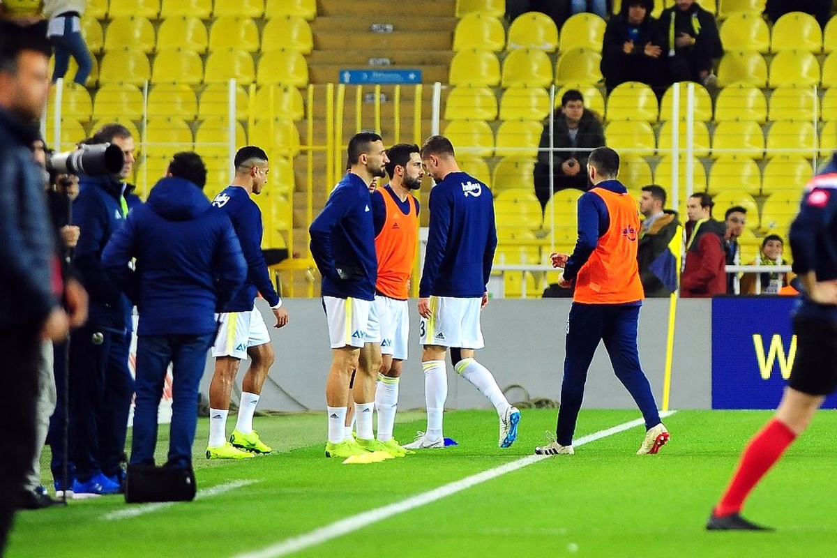 Kadıköy\'de Fenerbahçeli Futbolculara Tepki