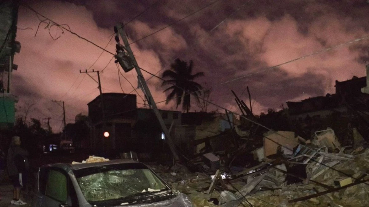 Küba\'yı Kasırga Vurdu: 3 Ölü, 172 Yaralı