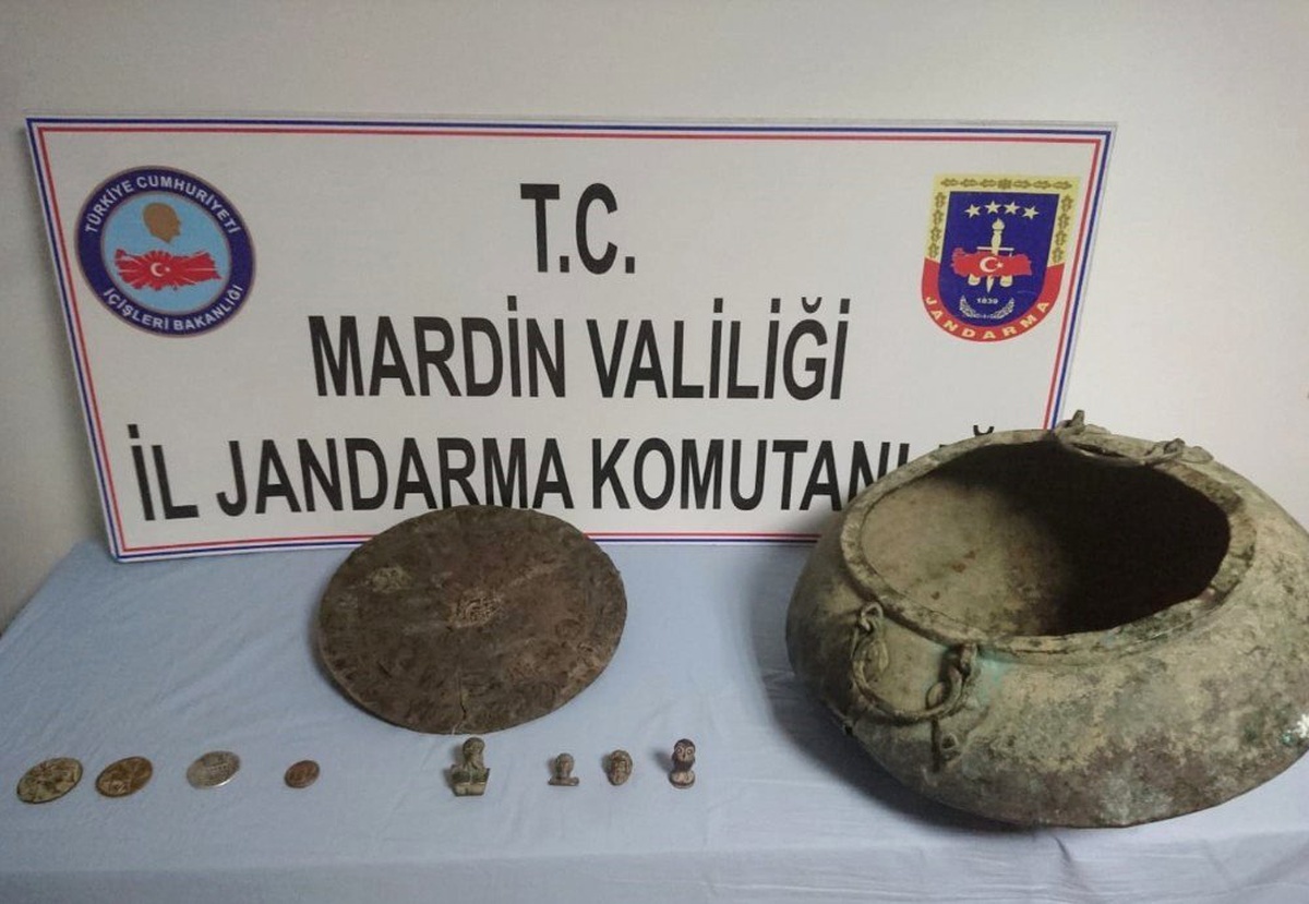 Mardin\'de Tarihi Eser Kaçakçılarına Operasyon