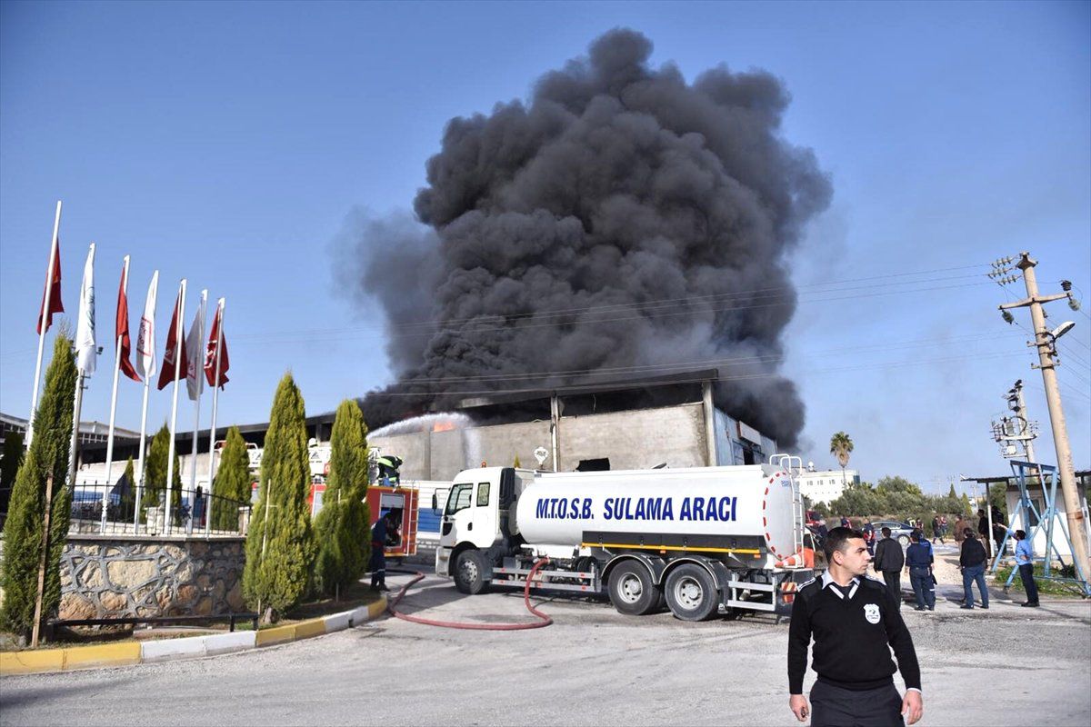 Mersin-Tarsus Osb\'de Yangın