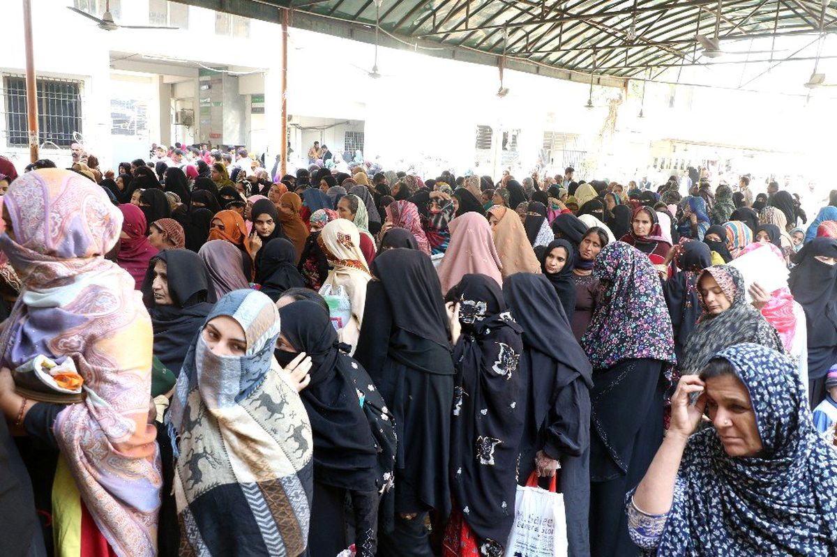 Pakistan\'da Doktorlar Greve Gitti, Hastaneler Kapatıldı