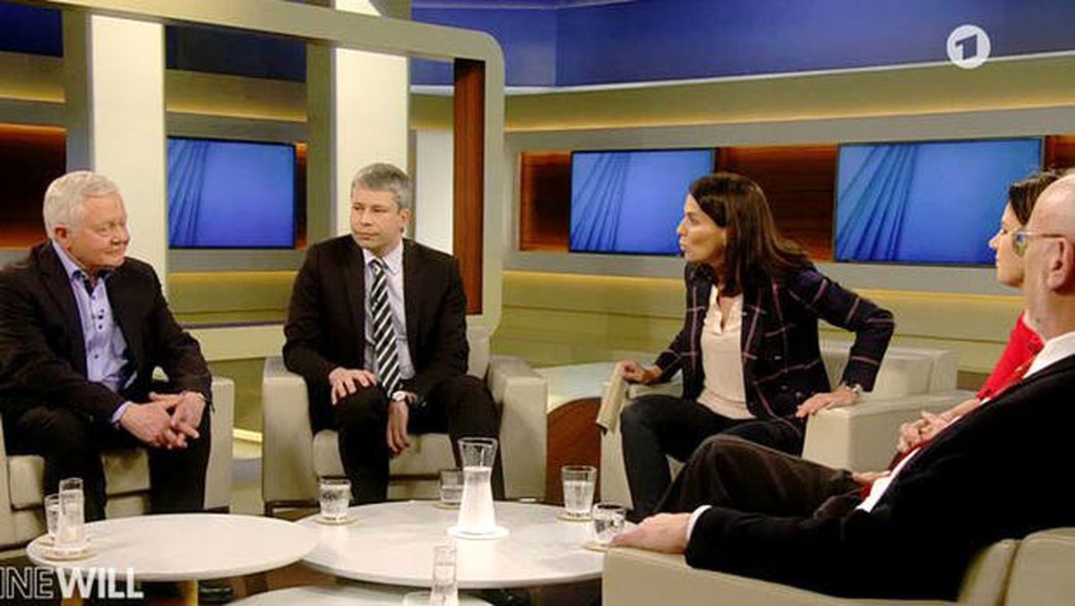 Profesörler Tv\'de Dizeli Tartışırken Birbirine Girdi: Nitrikasitten Öleni Henüz Görmedim