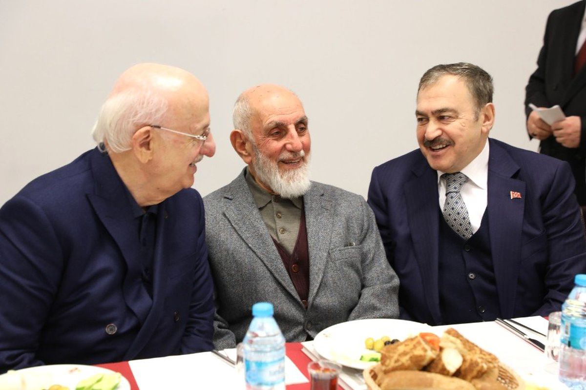 Saygı Günleri Anı Kitap Buluşması\'nda Bir Vefa Örneği Sergilendi