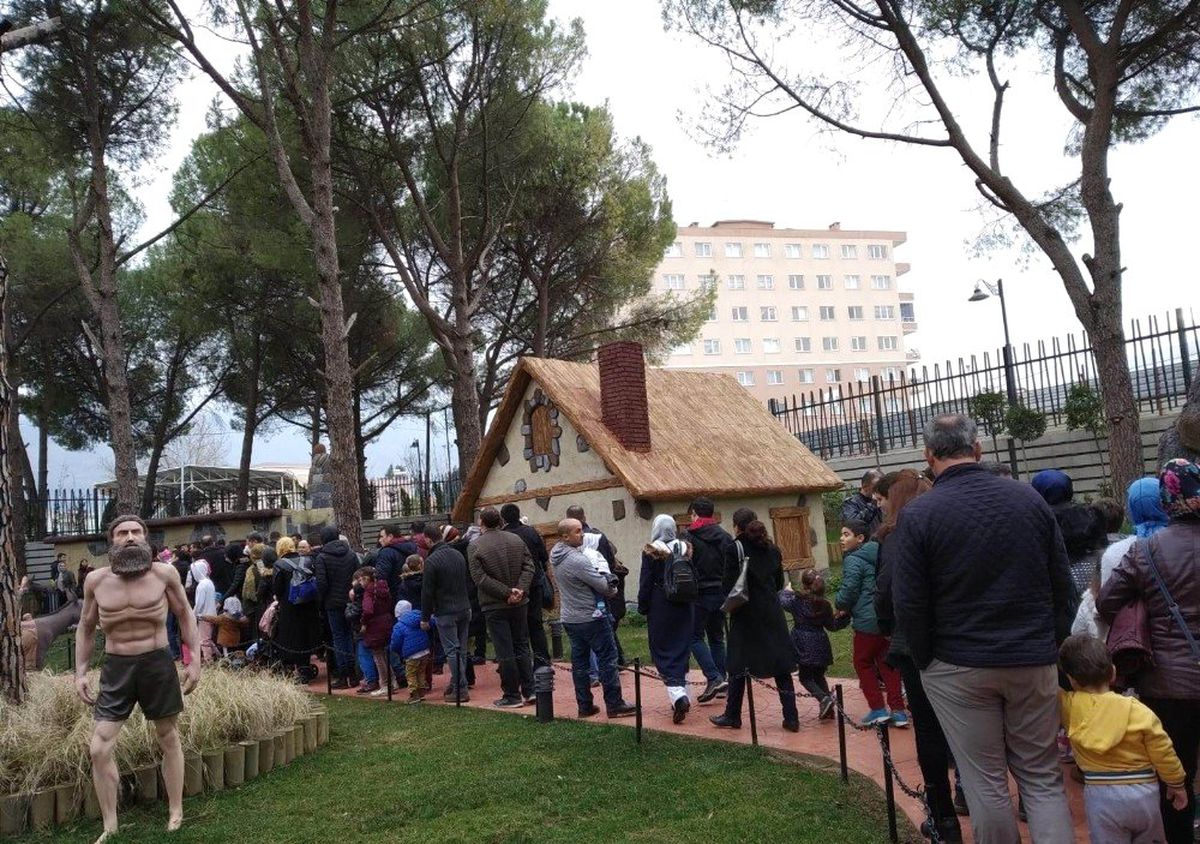 Şehzadeler Park\'a Çevre İl ve İlçelerden Yoğun İlgi