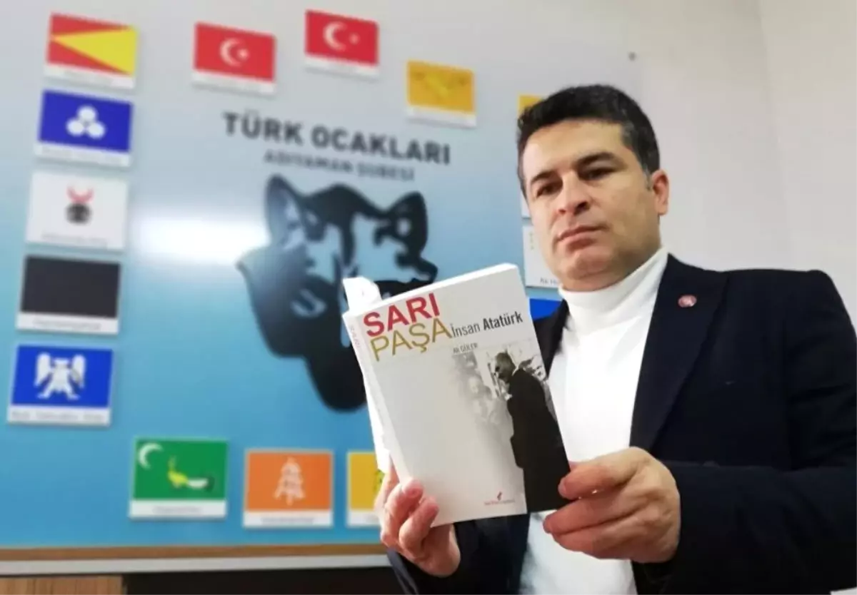 Türk Ocakları "Sarı Paşa İnsan Atatürk" Kitabı Hediye Etti