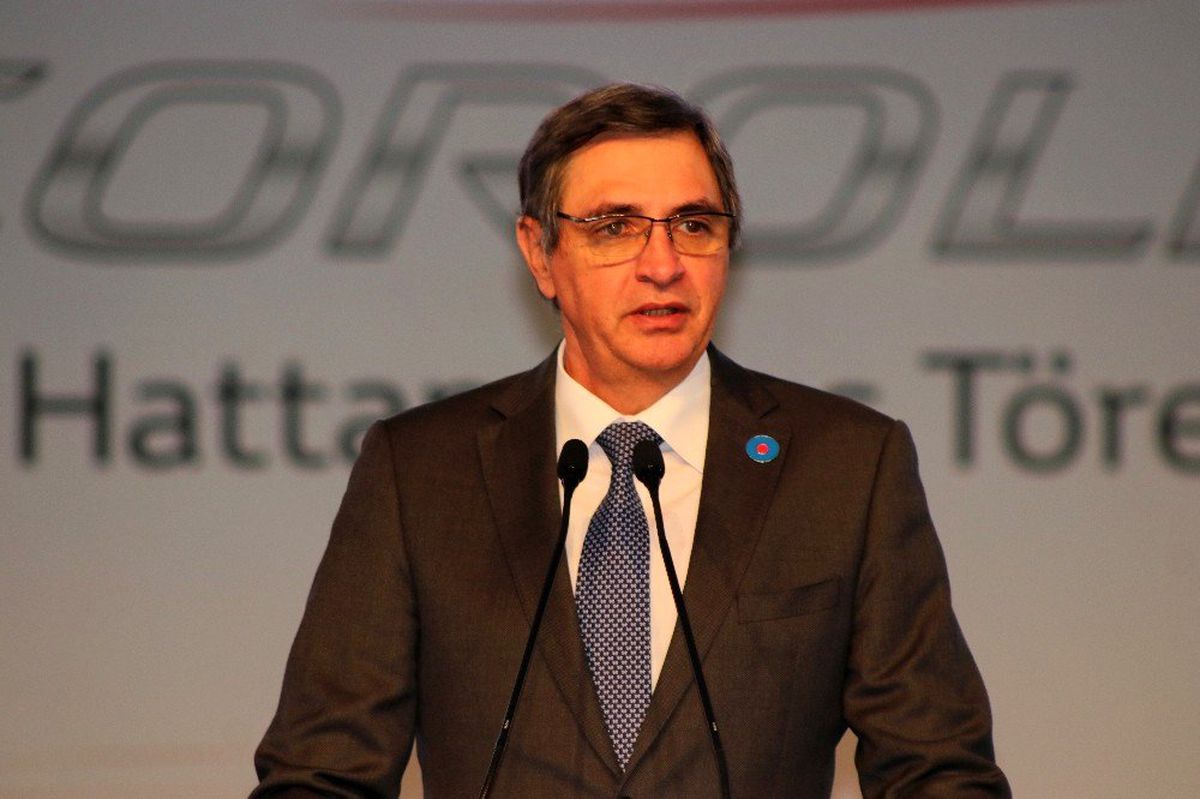 Türkiye\'de Üretilen İlk Hibrit Sedan Corolla Banttan İndi