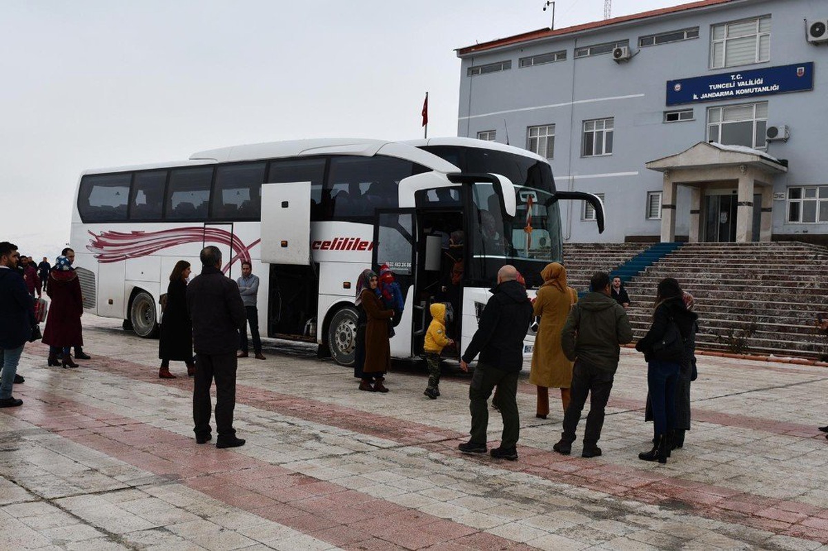 Vali Sonel, Kadın Korucuları Aileleriyle Geziye Gönderdi