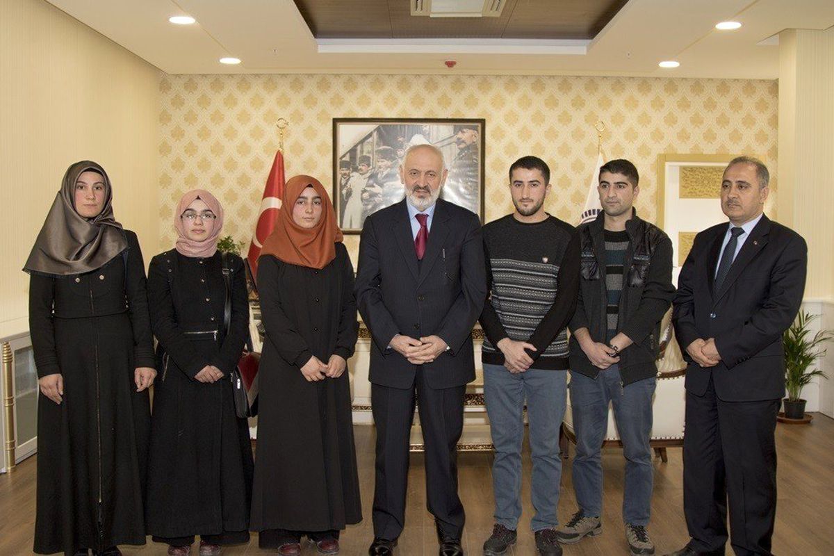 Van\'da "Mevlid-i Nebi Haftası Gençlik Bilgi Yarışması"