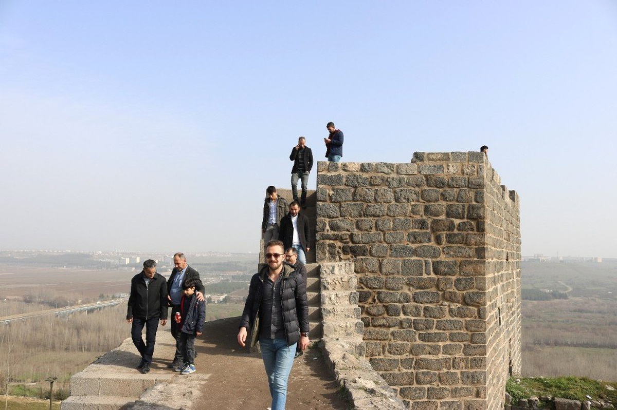 Vatandaşlar Güneşli Havanın Tadını Çıkardı