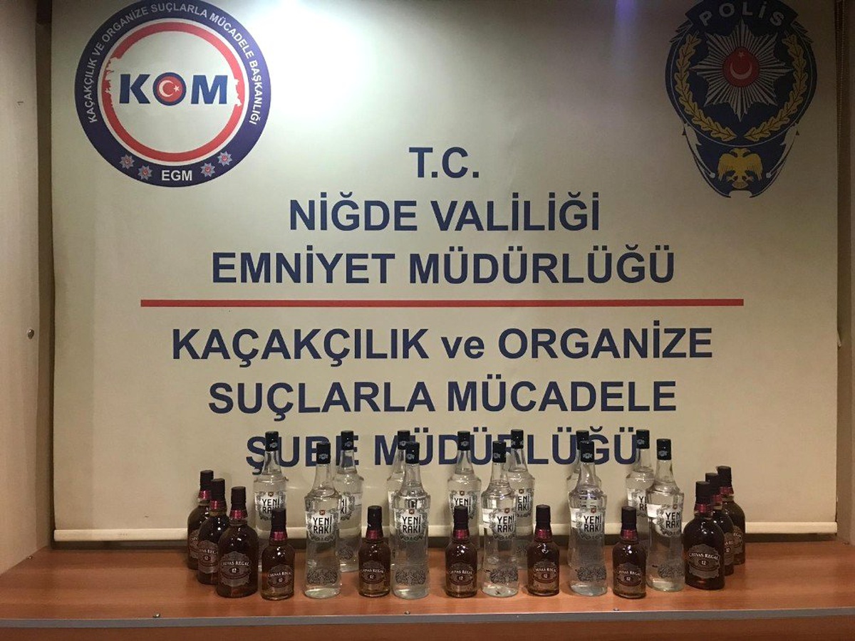 Yolcu Otobüsüyle Kaçak İçki Taşırken Yakalandı