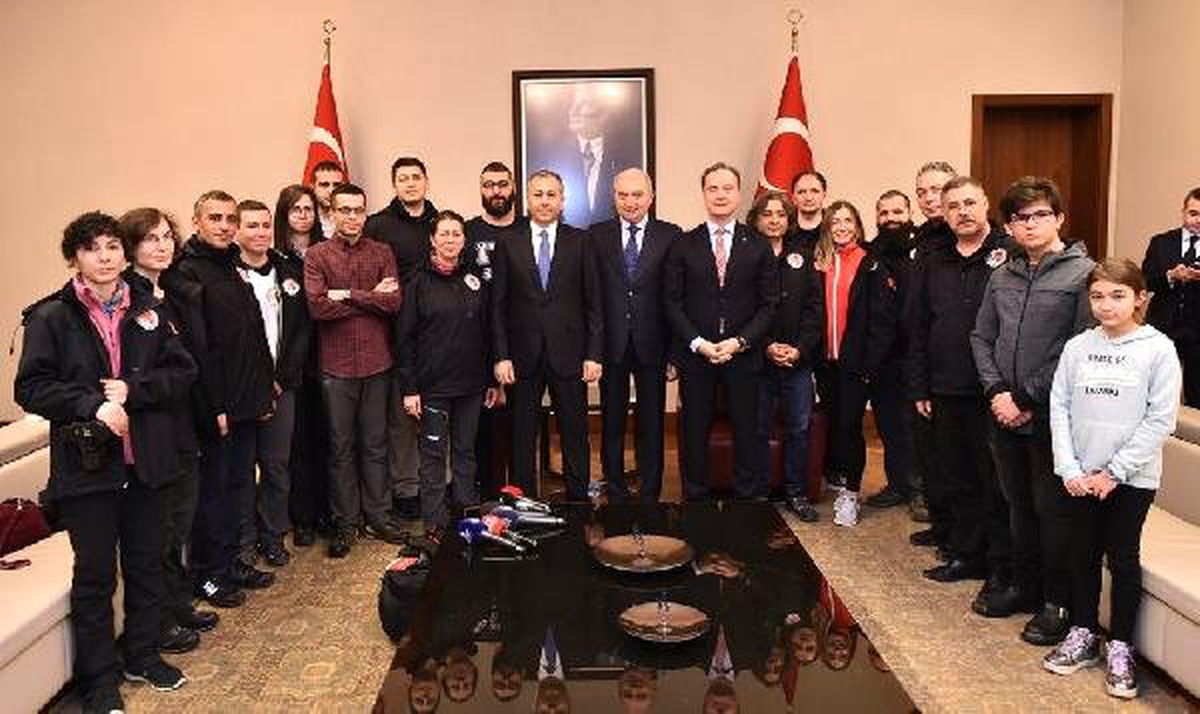 3.ulusal Antarktika Bilim Seferi" Ekibinin Tarihi Yolculuğu Başladı