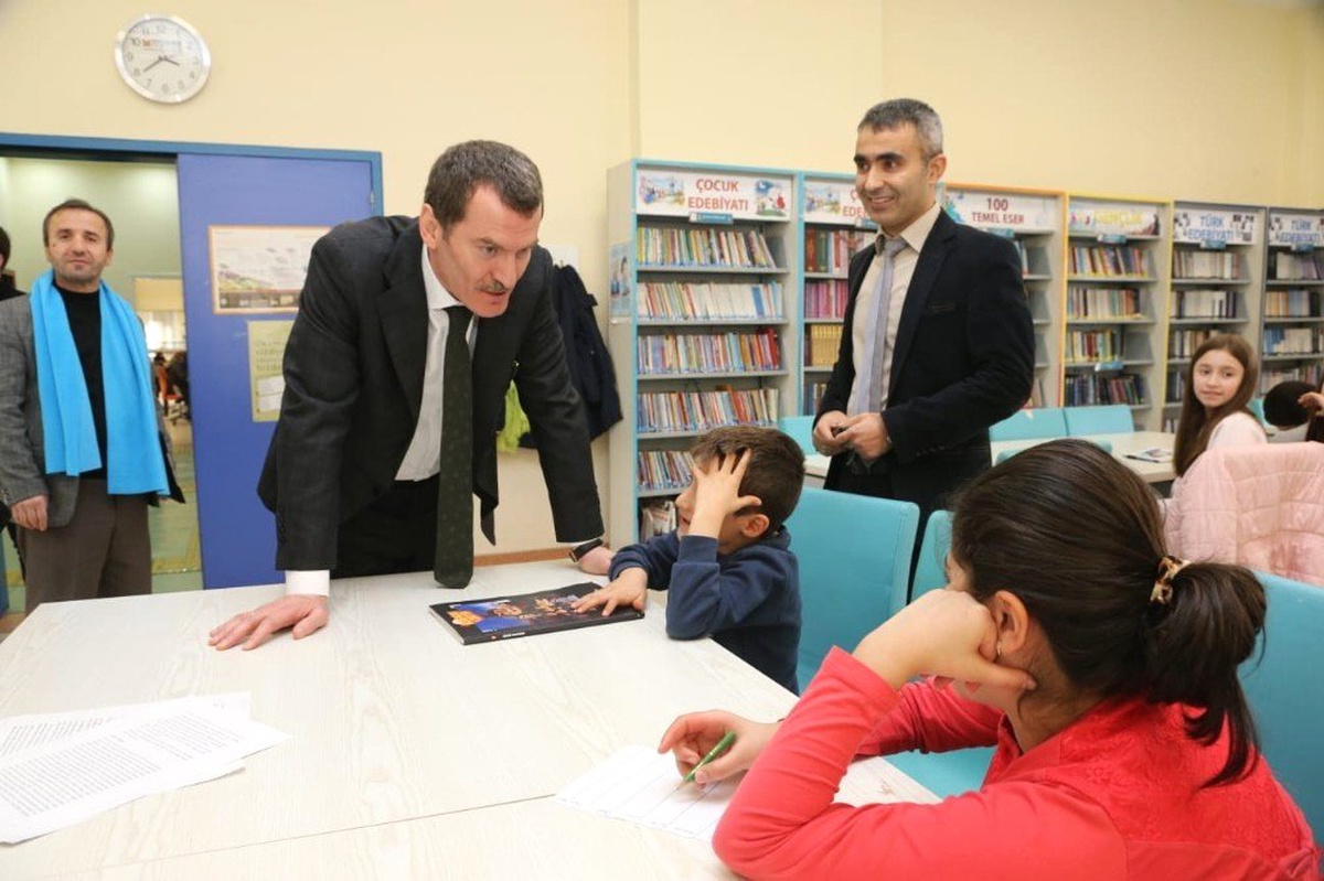 AK Parti Zeytinburnu Adayı Arısoy, " Tramvay Yolunu Yer Altına Alacağız"