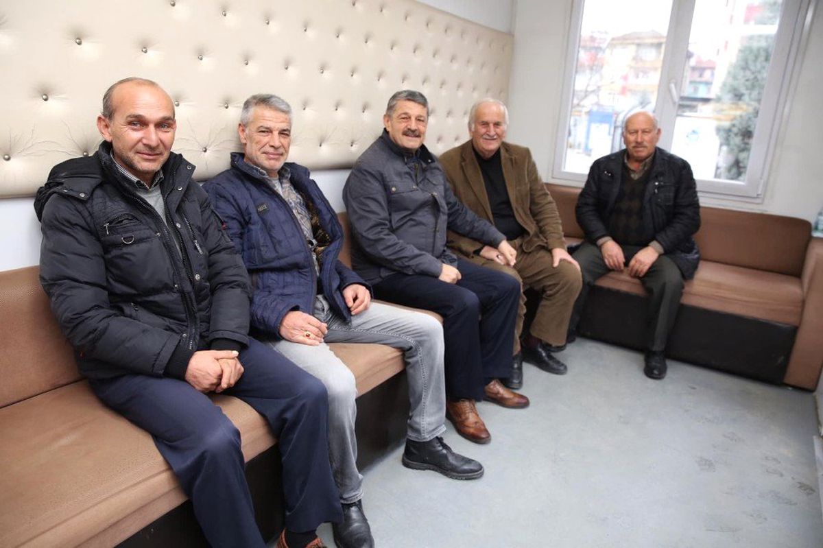 Başkan Akın Taksi Durağında