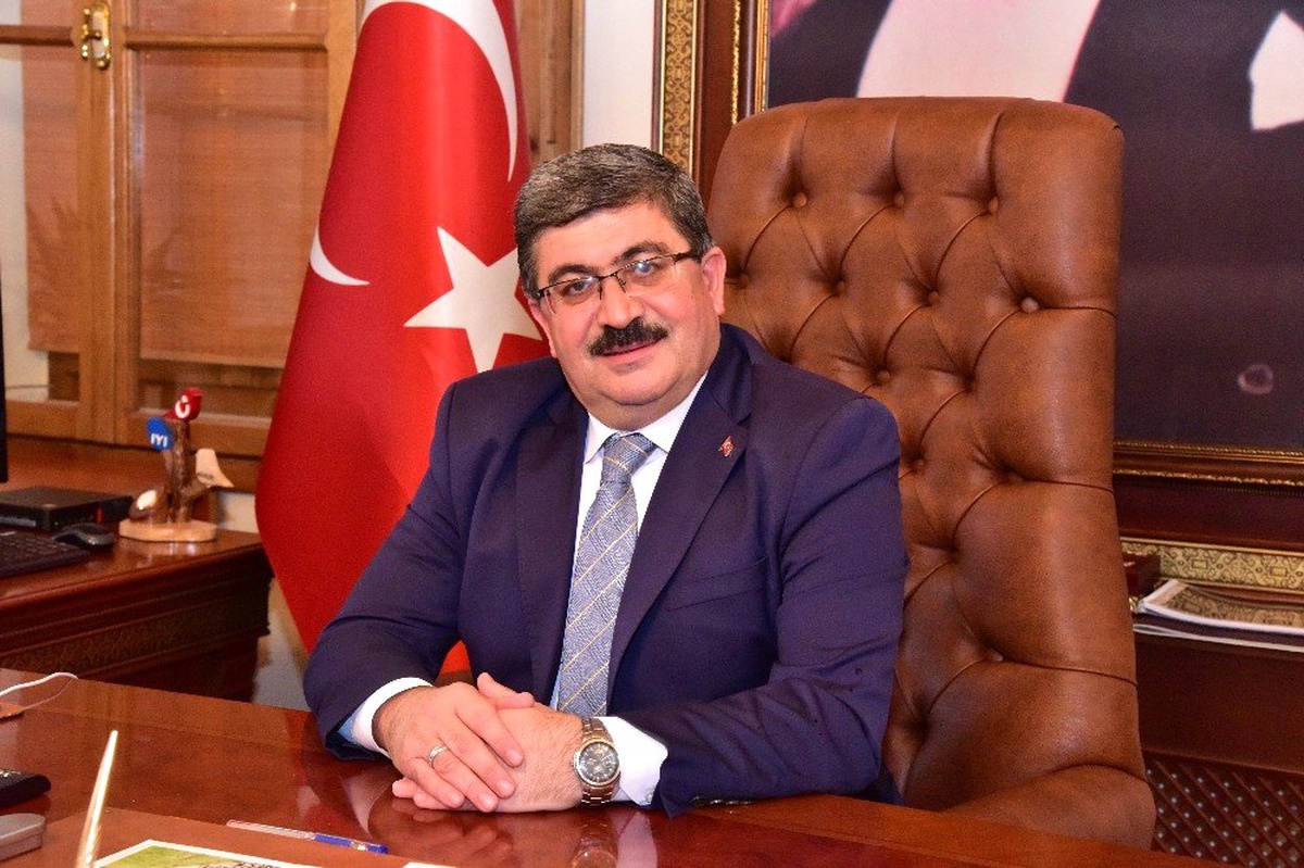 Başkan Can\'dan Kan Bağışı Yapan Vatandaşlara Teşekkür