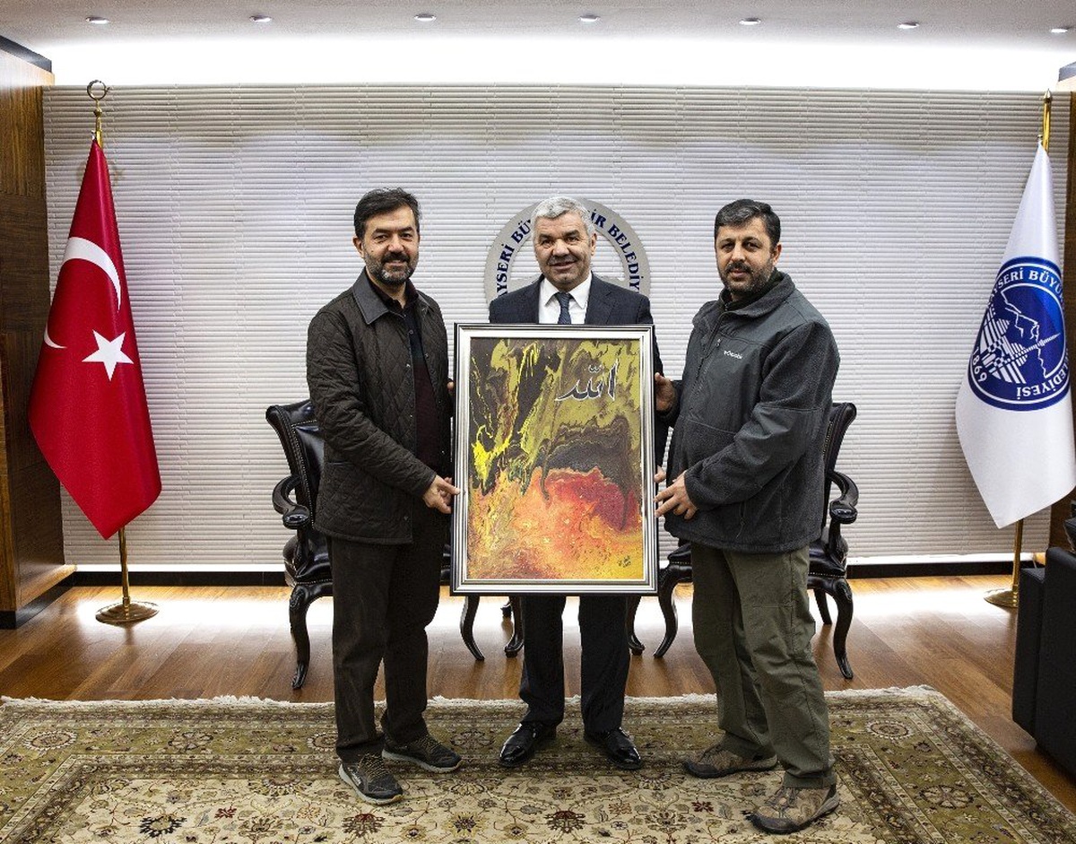 Büyükşehir Belediyesinden Türkiye Gençlik Zirvesi Raporuna Destek