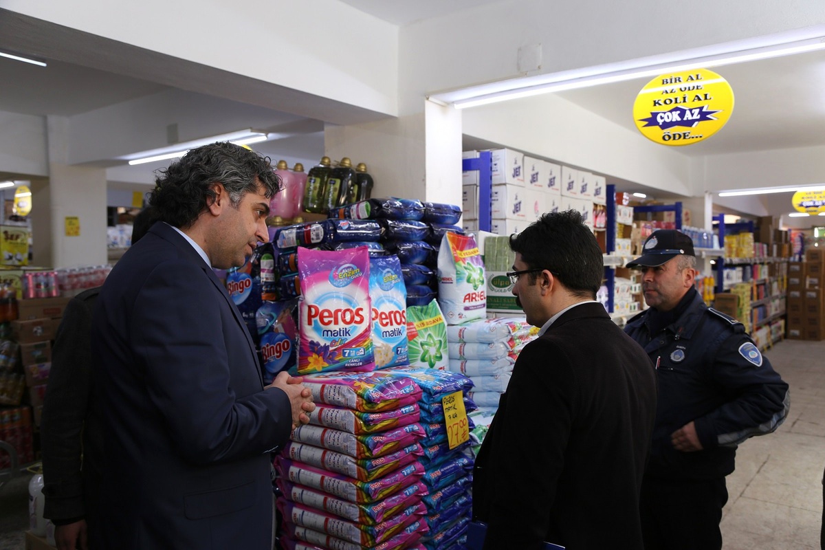 Büyükşehir, Yüksek Fiyatlara Karşı Mücadeleye Hız Verdi