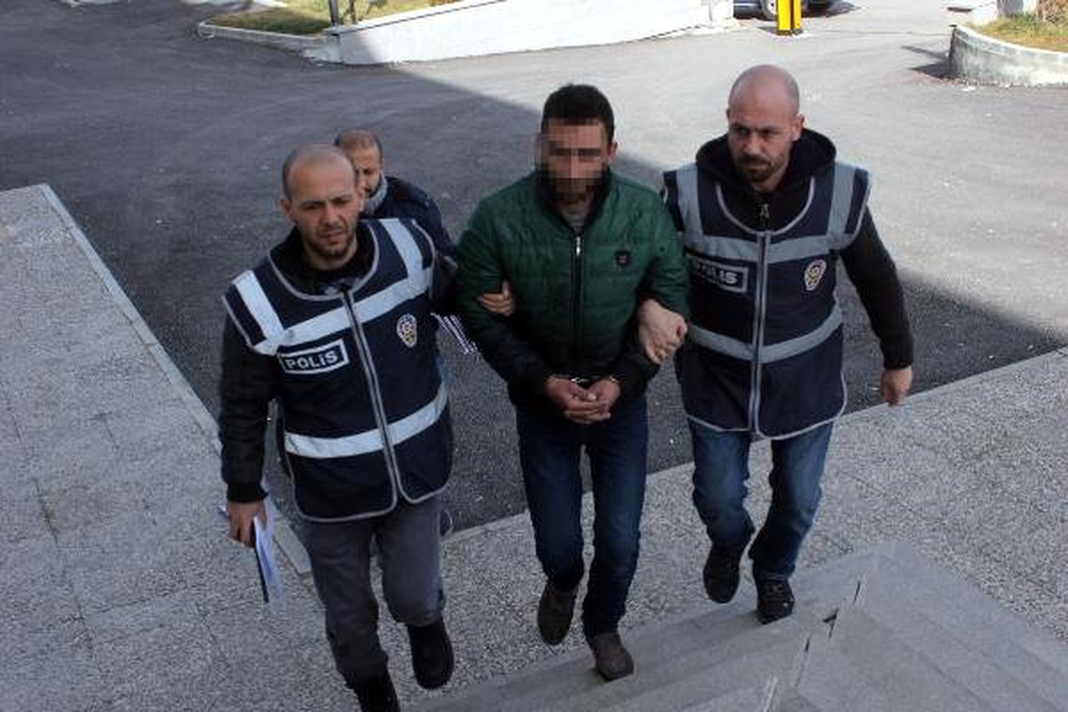 Camilerden Yardım Kutularını Çaldı, \'Şeytana Uydum\' Dedi