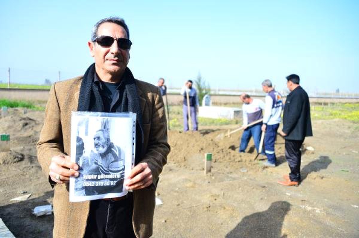 Cenaze, 2 Yıl Sonra Kimsesizler Mezarlığından Aile Mezarlığına Taşındı