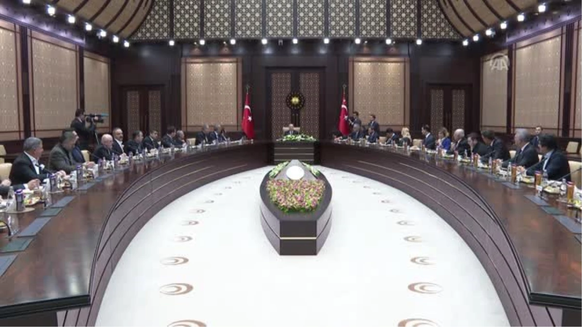 Cumhurbaşkanı Erdoğan, Sinema Sektörü Temsilcilerini Kabul Etti (2)