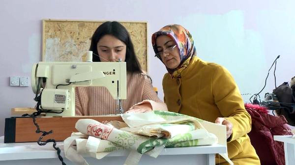 Gençlik Merkezlerinde \'Bez Çanta\' Seferberliği