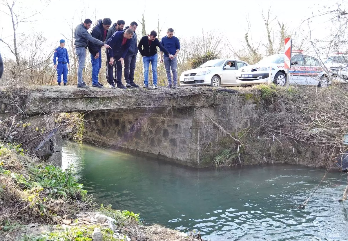 Hastaneye Giderken Kaza Yapan Sürücü Öldü