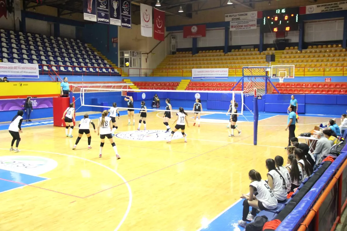 Hatay Bayan Voleybol 3 - 2 Adana Seyhan Spor Bayan Voleybol