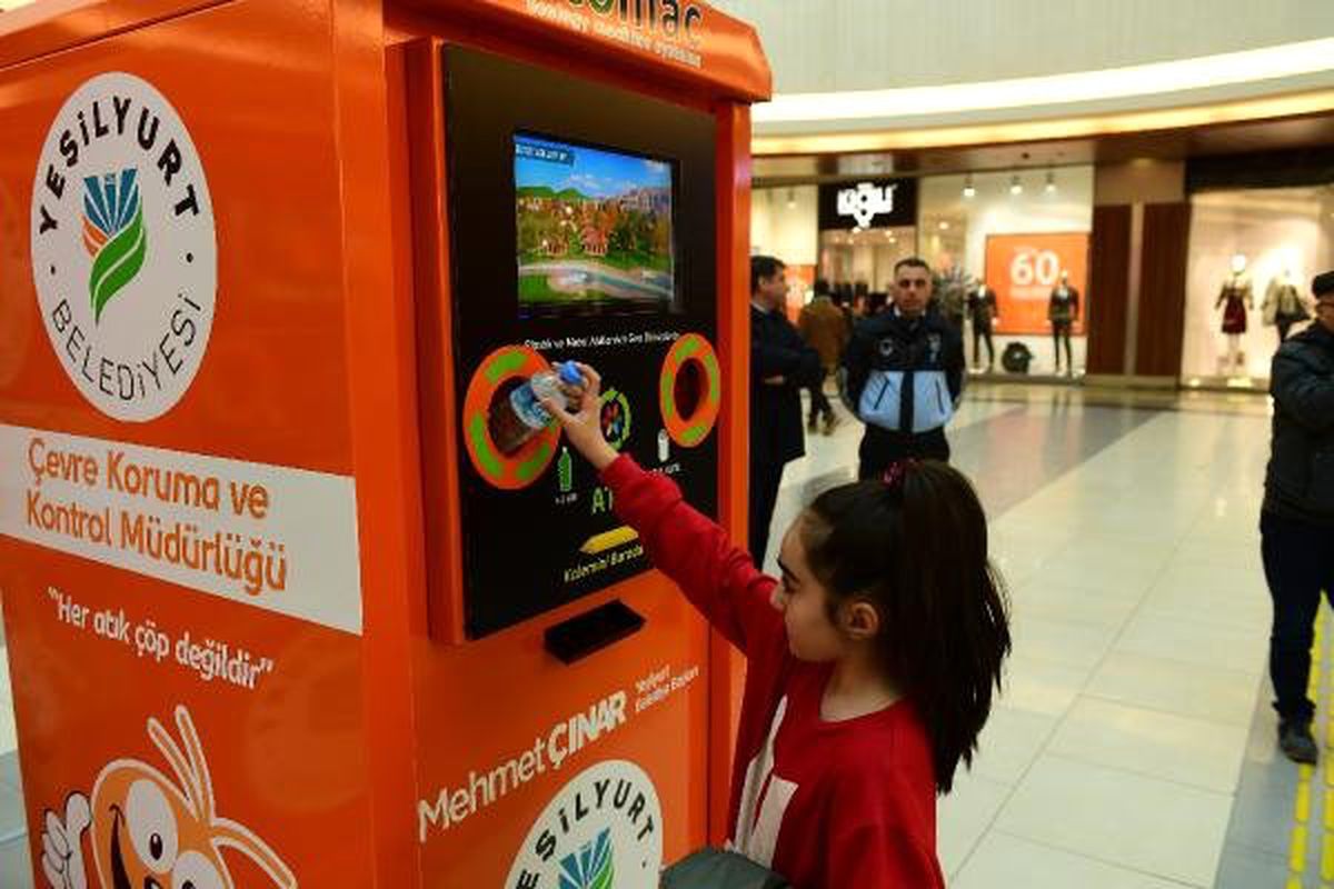 Kalemmatik\'e Plastik Şişe Atılınca Kalem Veriyor