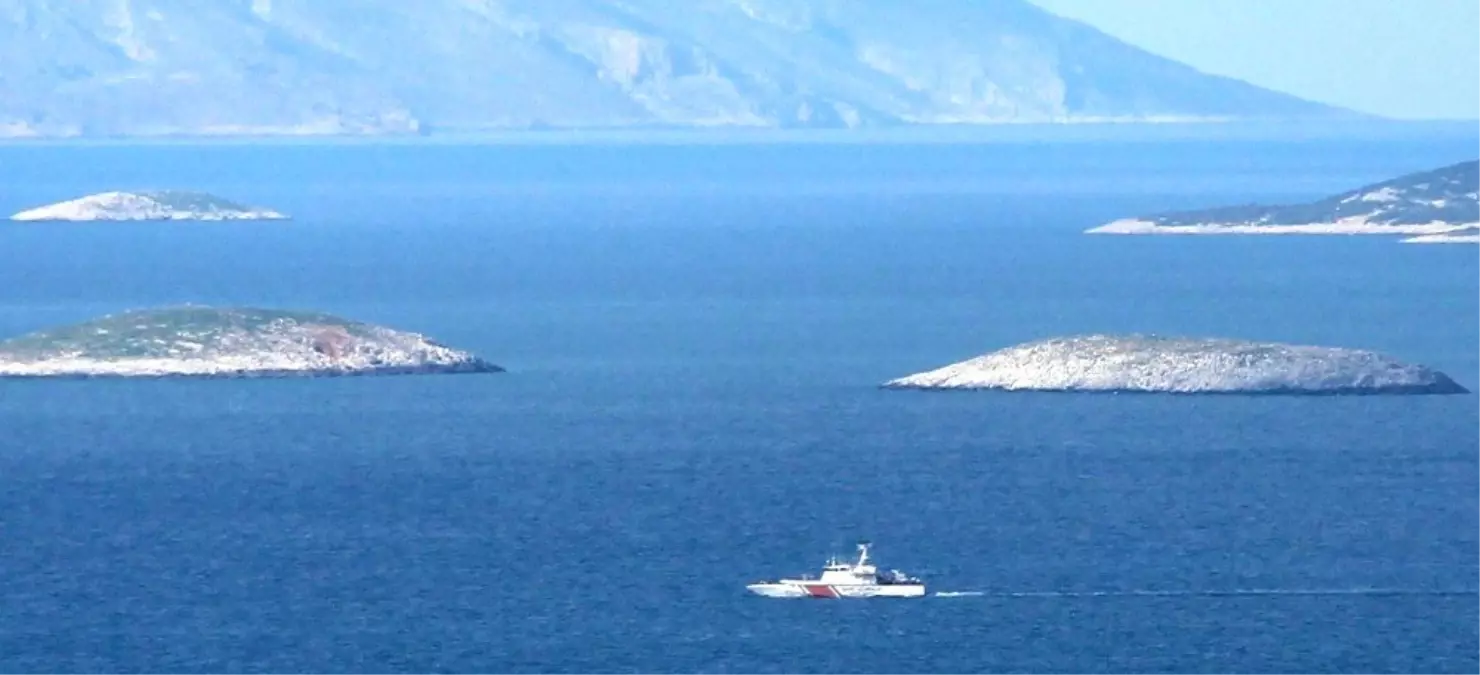 Kardak Kayalıkları Türk Askerlerine Emanet