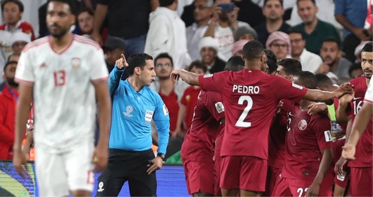 Katar, Birleşik Arap Emirlikleri\'ni 4-0 Yenerek Finale Yükseldi