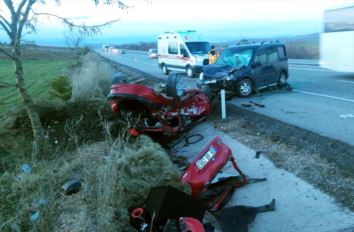 Kırıkkale\'de Trafik Kazası: 4 Yaralı