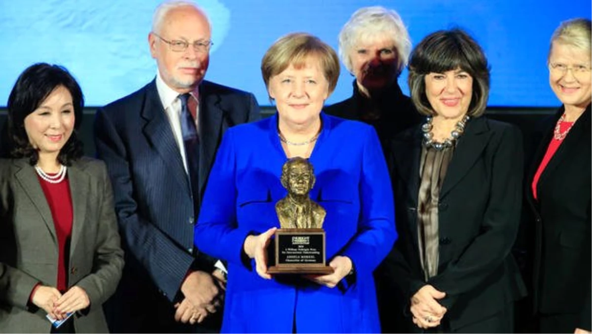 Merkel\'e Fulbright Uluslararası Anlayış Ödülü