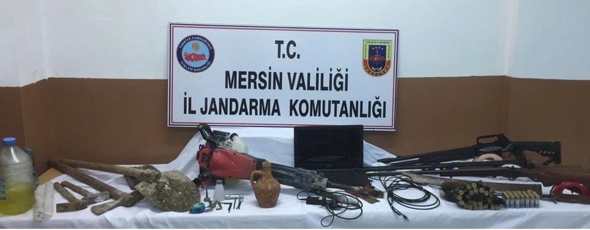 Mersin\'de Kaçak Kazı Yapan 3 Kişi Yakalandı