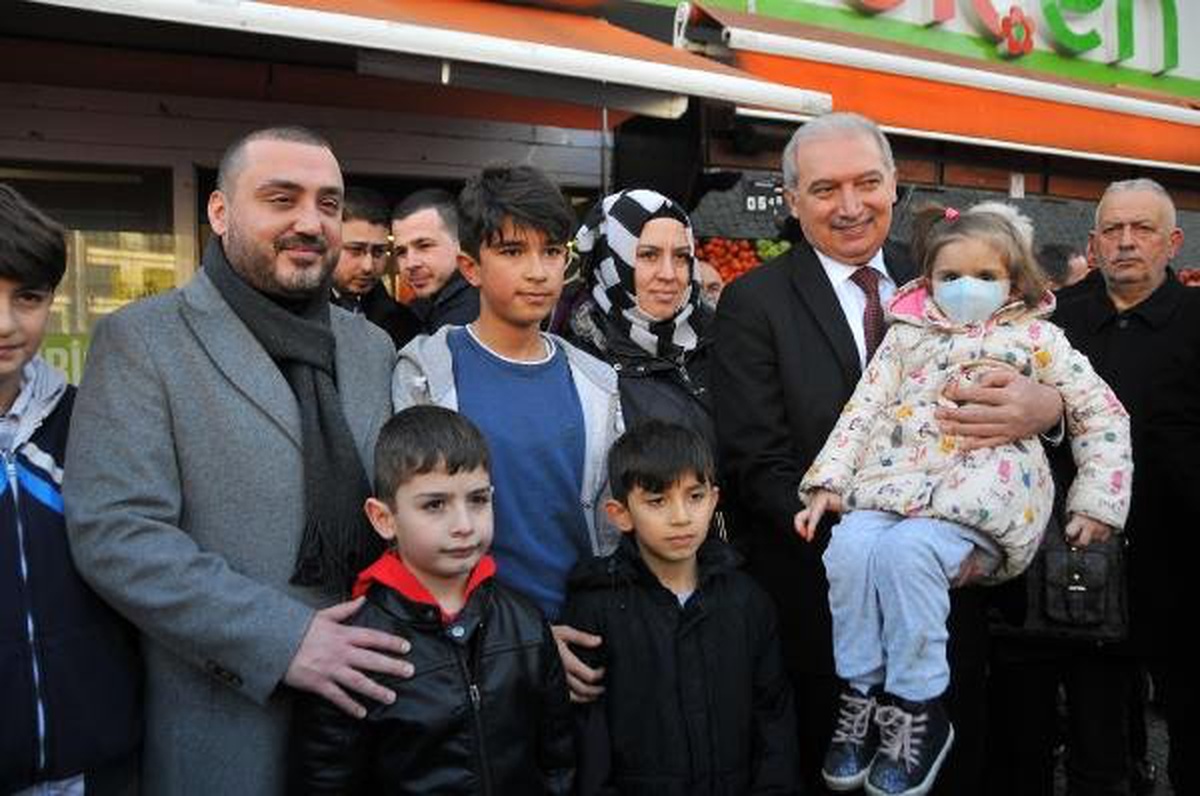 Mevlüt Uysal, Mimaroba\'da Esnafları Ziyaret Etti