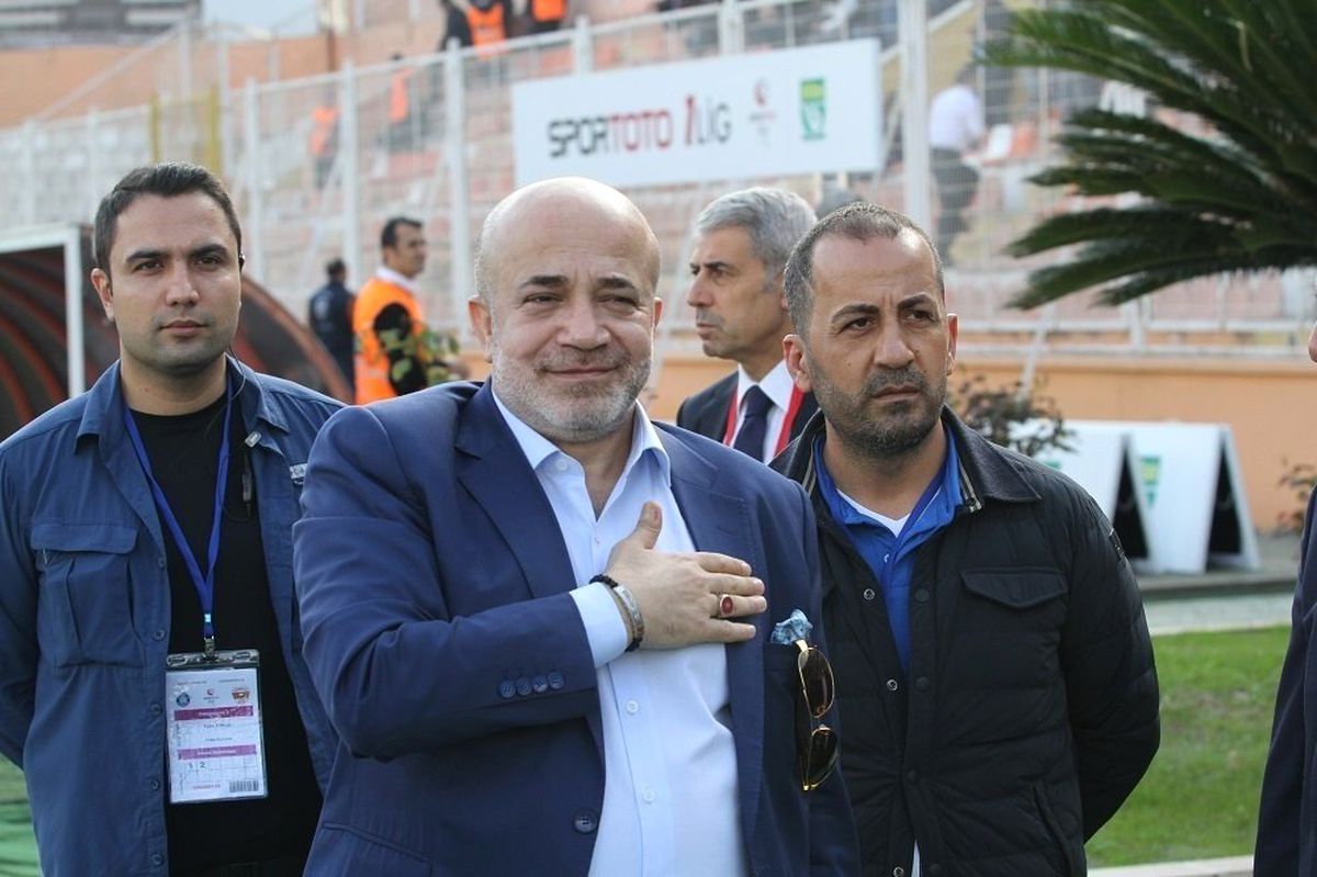 Sancak: "Sakın Akbabalar Beklemesinler Avuçlarını Yalarlar"