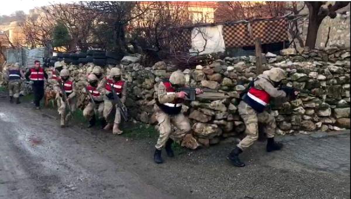 Siirt\'te Pkk/kck Operasyonu: 5 Gözaltı