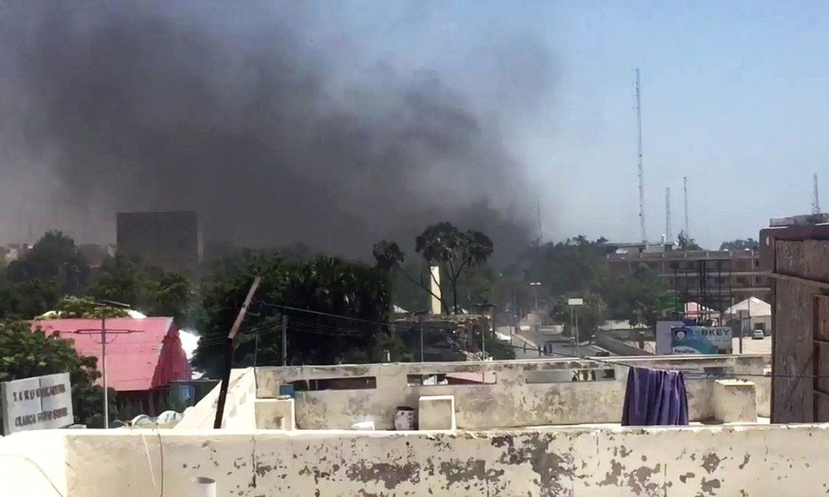 Somali\'nin Başkenti Mogadişu\'da Patlama Sesleri Duyuldu.