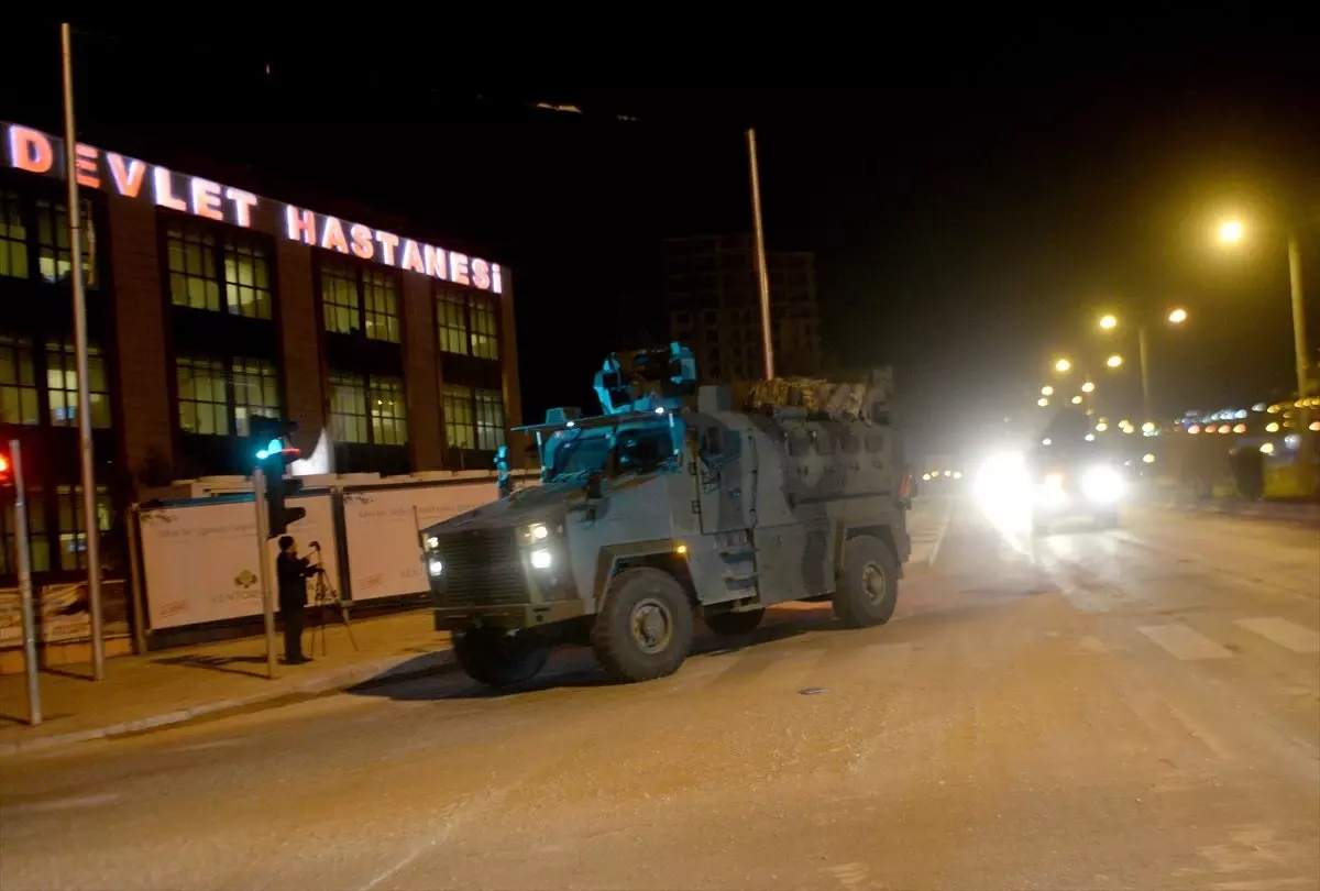 Suriye Sınırına Sevk Edilen Komandolar Kilis\'e Ulaştı