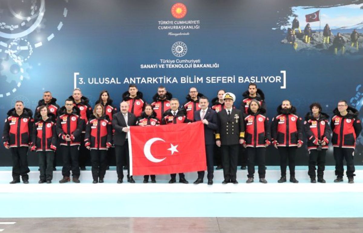 Türk ekip, 3. Antarktika seferine başladı