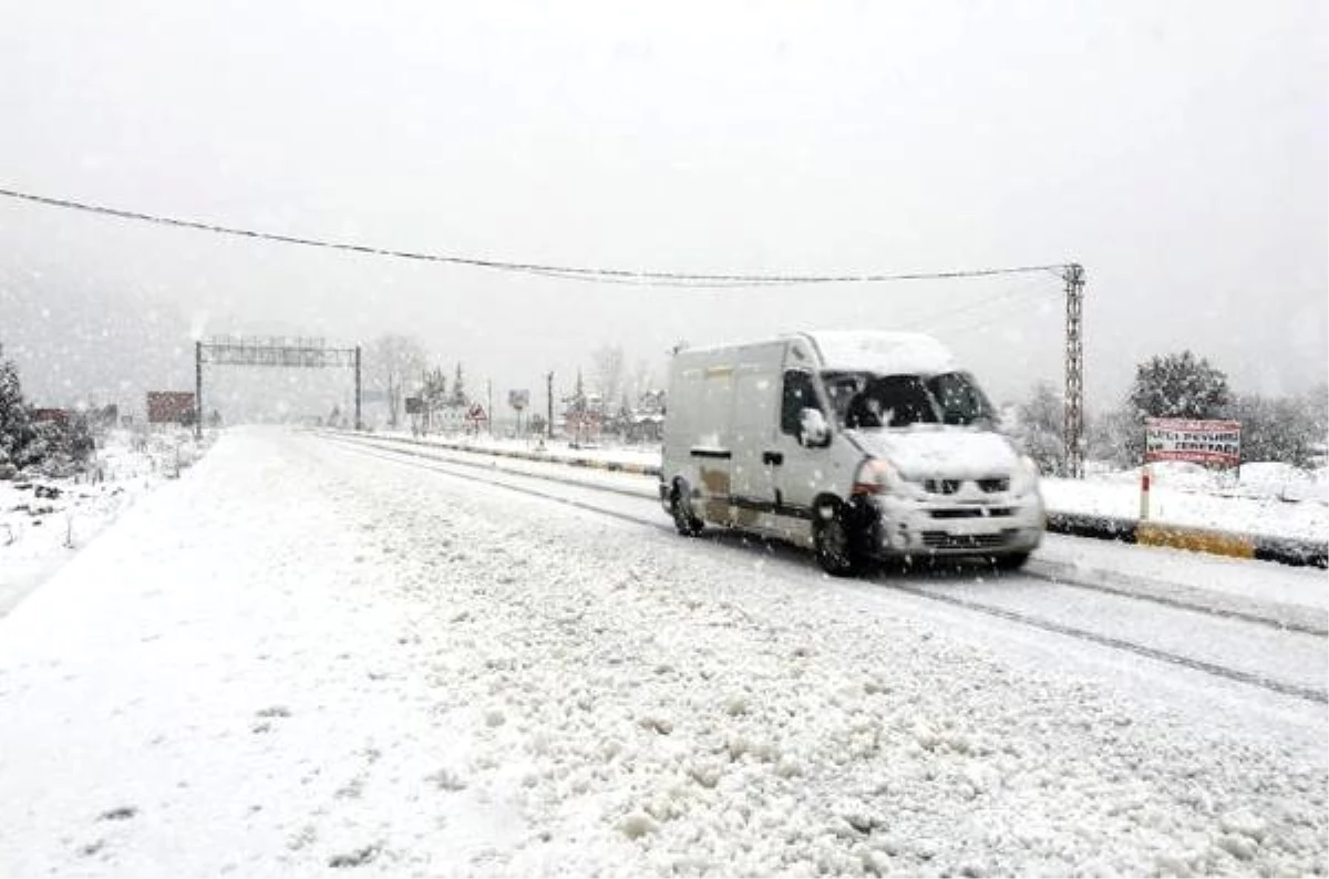 Antalya\'nın Doğusunda Fırtına ve Kar
