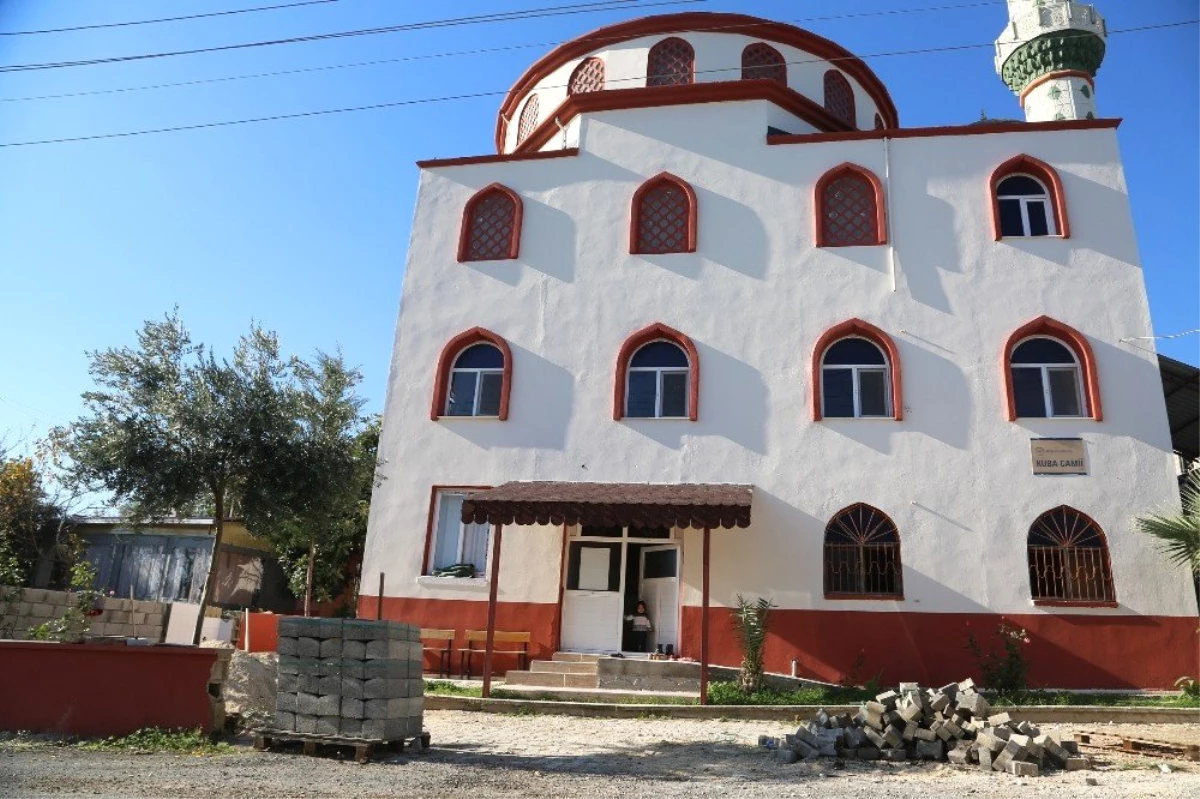 Erdemli Belediyesi\'nin Camilere Desteği Sürüyor