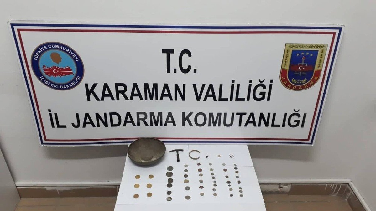 Jandarmanın Durdurduğu Araçta Tarihi Eser Çıktı