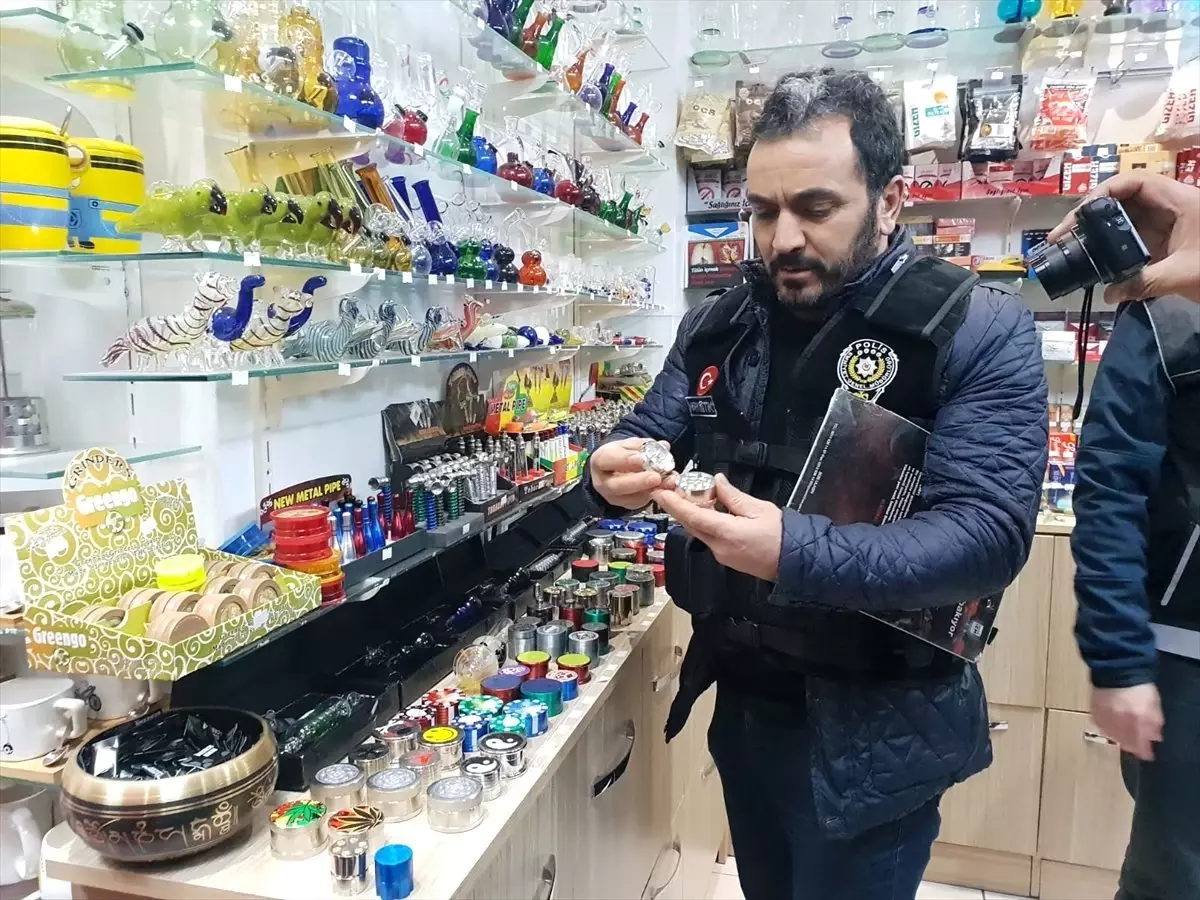 Kadıköy\'de Uyuşturucu Operasyonu