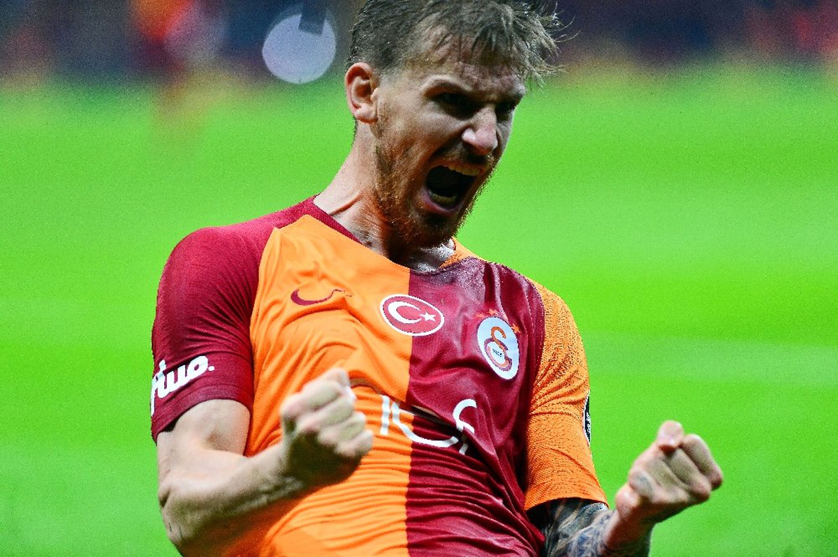 Serdar Aziz Fenerbahçe\'ye İmza Atıyor