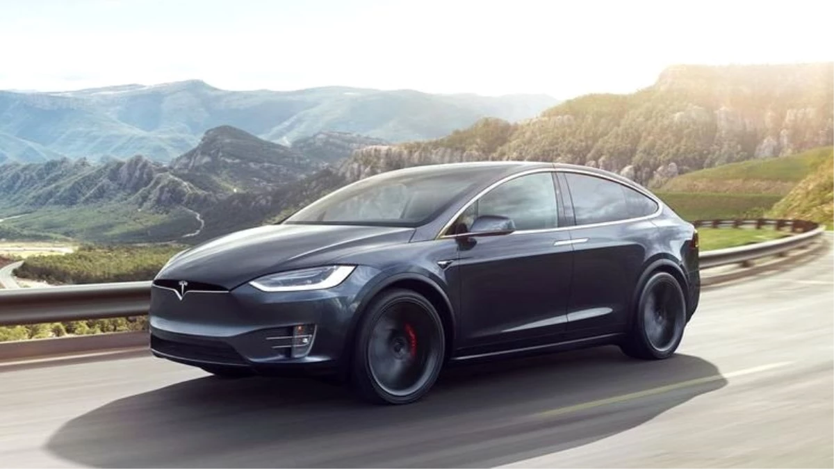 Tesla Otomobilini Otopilot Moduna Alıp Uyuyan Adama Yabancı Basının Tepkisi: Uyan Aptal Herif