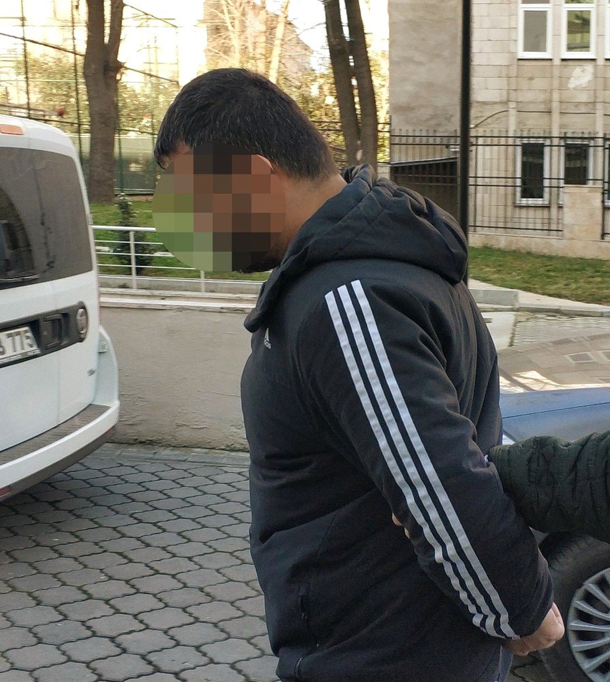 6 Yıl Hapis Cezası Bulunan Şahsa Tutuklama