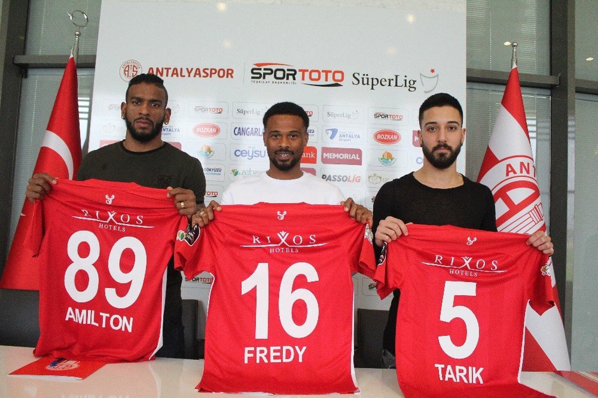 Antalyaspor 3 Transferine İmza Attırdı