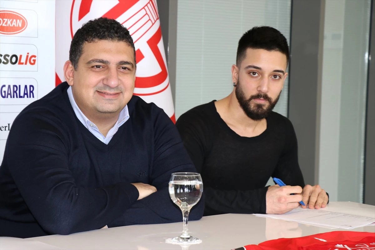 Antalyaspor\'da 3 Transfer İçin İmza Töreni